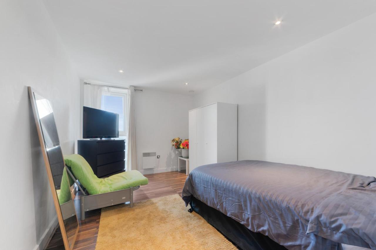 Excel 3 Bedroom Apartment Near City Airport And O2 Arena London Exteriör bild