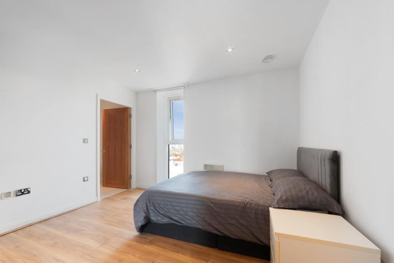 Excel 3 Bedroom Apartment Near City Airport And O2 Arena London Exteriör bild