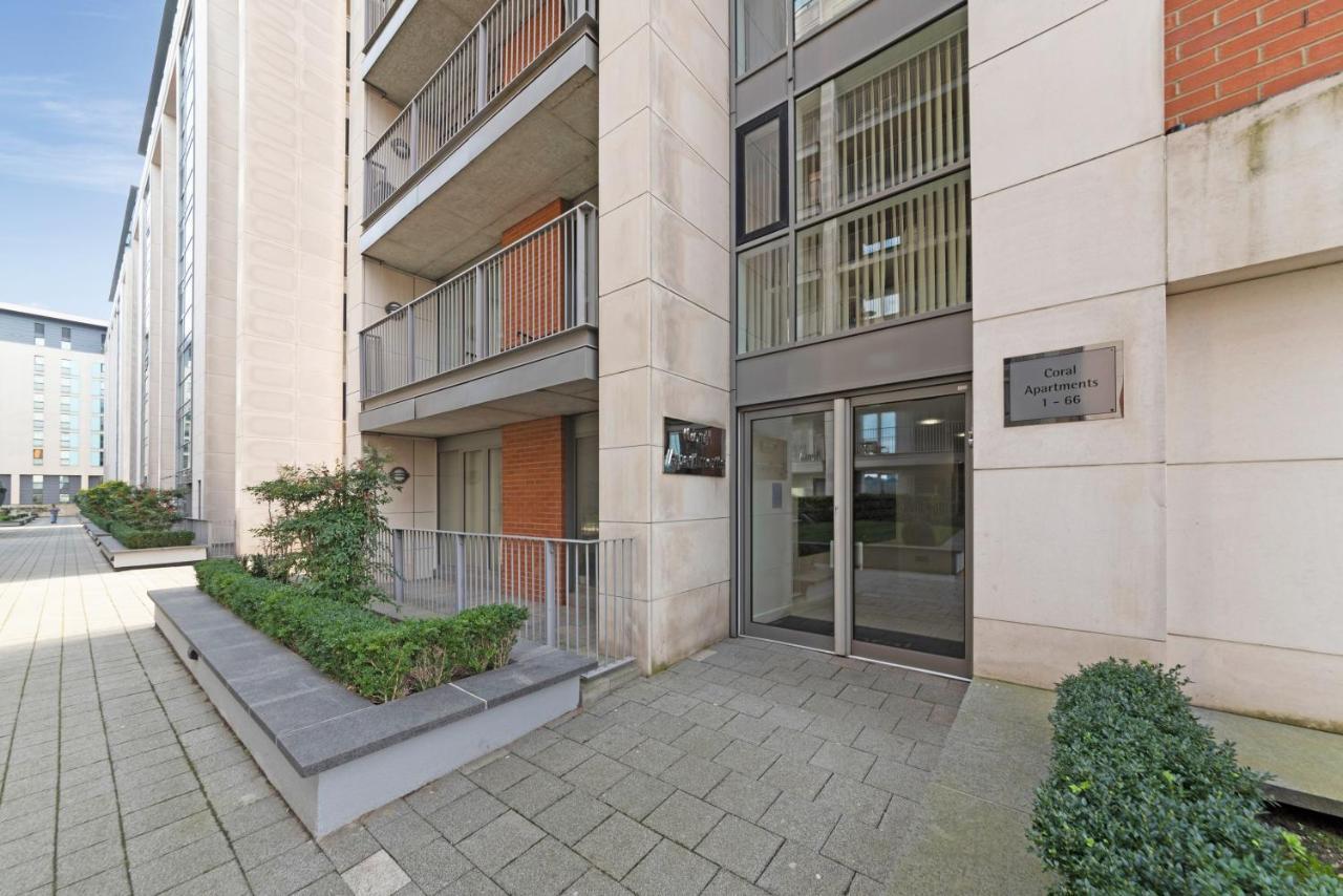 Excel 3 Bedroom Apartment Near City Airport And O2 Arena London Exteriör bild
