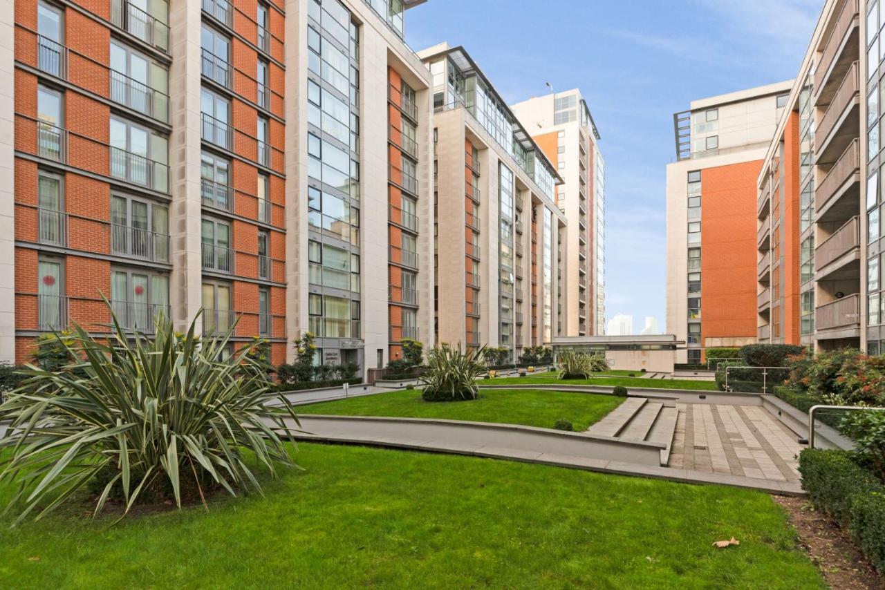 Excel 3 Bedroom Apartment Near City Airport And O2 Arena London Exteriör bild